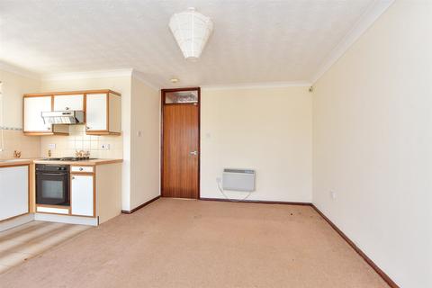 Hazeldene Close, Sheerness ME12 2 bed semi