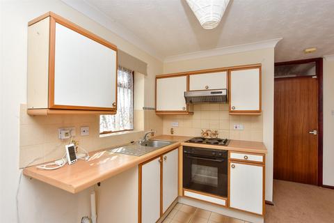 Hazeldene Close, Sheerness ME12 2 bed semi