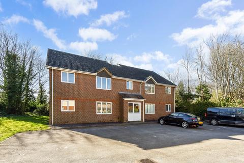 Kings Road, Petersfield, Hampshire 1 bed flat for sale
