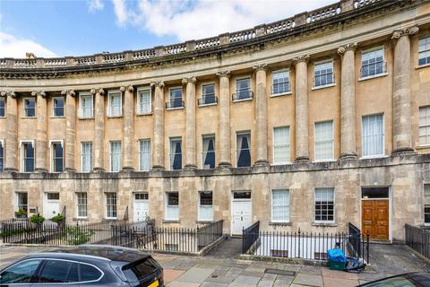 Royal Crescent, Bath, Somerset, BA1 2 bed apartment for sale