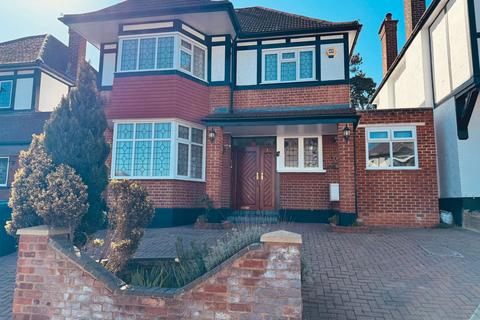 Highview Avenue, Edgware HA8 5 bed detached house for sale