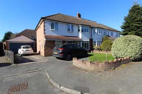 Eden Close, New Haw, Addlestone 4 bed semi