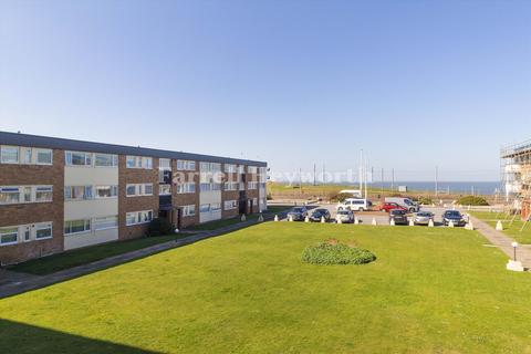 Pembroke Court, Blackpool FY2 3 bed flat for sale