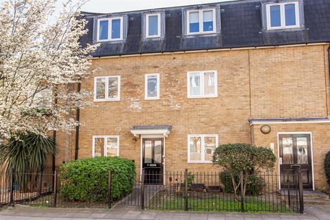 Redmans Road, Stepney Green, E1 2 bed flat for sale