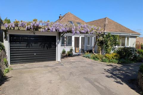 Cowleigh Bank, Malvern 3 bed detached bungalow for sale