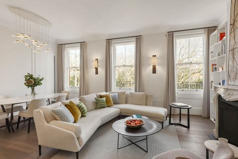 Lennox Gardens, London SW1X 2 bed flat for sale