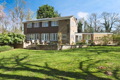 Lincoln Road, Grantham NG32 5 bed detached house for sale