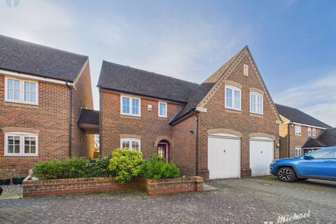 Nashs Farm, Aston Abbotts, Aylesbury... 4 bed semi