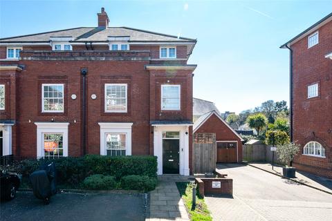 Arcadian Place, Southfields, London... 5 bed semi