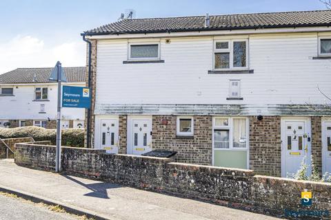 Clover Road, Surrey GU2 1 bed flat for sale