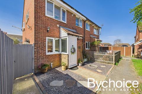 Kings Road, Glemsford, Sudbury, Suffolk 1 bed cluster house for sale