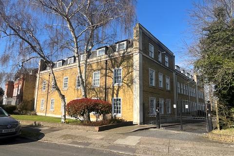 Church Walk, Wilmington, Dartford, Kent 2 bed flat for sale