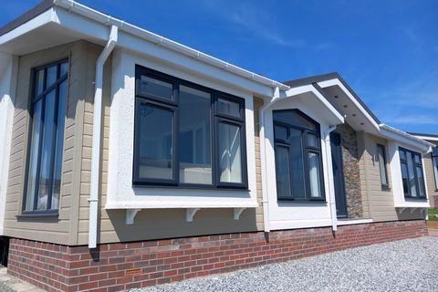 Tranquility Residential Park 2 bed park home for sale