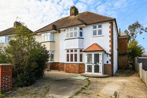 Freeman Avenue, Eastbourne BN22 5 bed semi