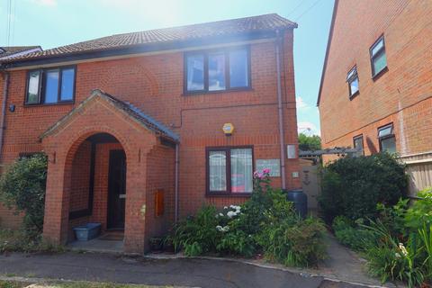 Ground Floor with Private Garden 1 bed ground floor flat for sale