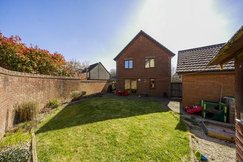 Standen Way, St Andrews Ridge... 4 bed detached house for sale