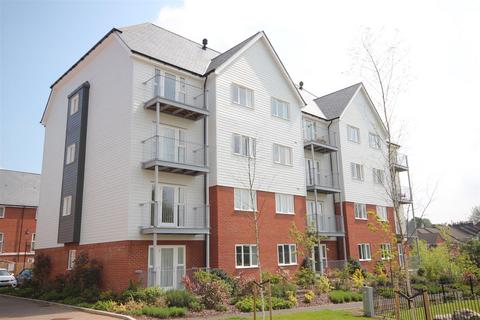 Westwood Drive, Kingsmead, Canterbury 2 bed flat for sale