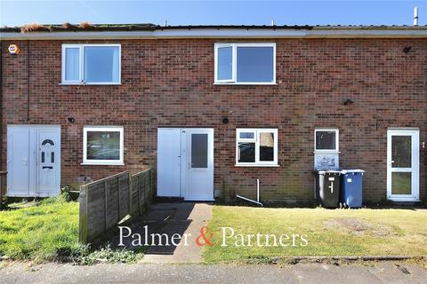 Mottram Close, Ipswich, Suffolk, IP2 3 bed terraced house for sale