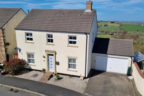 Snowdrop Crescent, Launceston 4 bed detached house for sale