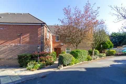 Hale Lane, Edgware, HA8 2 bed apartment for sale
