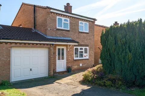 Carlisle Close, Grantham, NG31 3 bed link detached house for sale