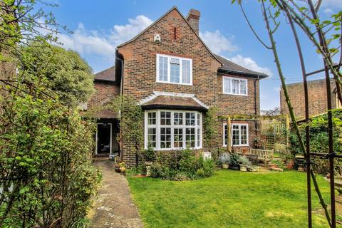 Morris Road, Lewes 4 bed detached house for sale