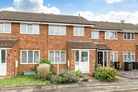Petersham Close, Newport Pagnell MK16 3 bed terraced house for sale