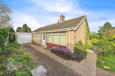 Proctor Close, Norwich NR14 3 bed detached bungalow for sale