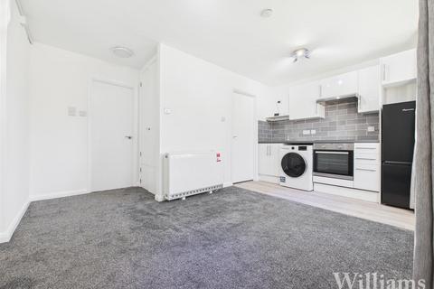 Batchelor Close, Aylesbury HP20 1 bed flat for sale