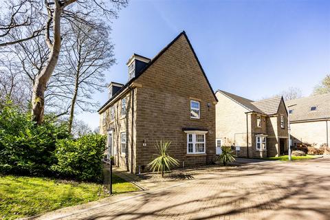 Bluebell Drive, Bradford BD12 5 bed detached house for sale