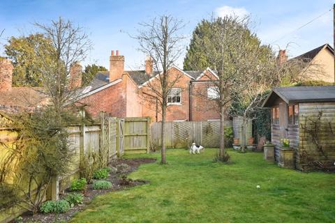 Crow Lane, Wilton                    ... 1 bed apartment for sale