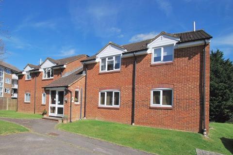 Hunting Gate Drive, Chessington Studio for sale