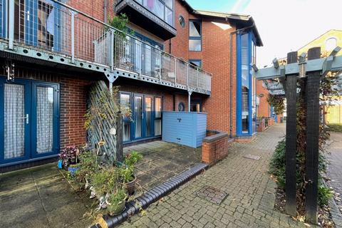 Alfredston Place, Wantage OX12 1 bed apartment for sale