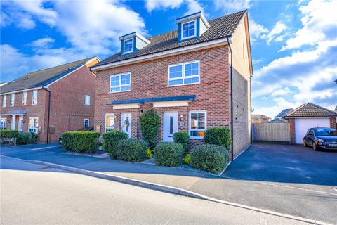 Musselburgh Way, Bourne, PE10 4 bed semi