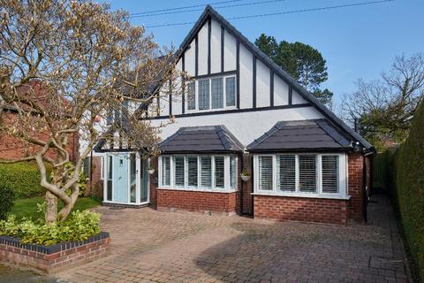Hale Barns WA15 4 bed detached house for sale