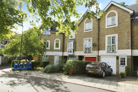 Water Lane, London SE14 1 bed flat for sale