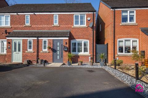 3 bedroom semi-detached house for sale