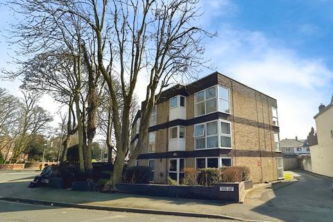 Thurlby Court, Wolverhampton WV3 1 bed flat for sale