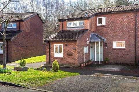 Hollis Crescent, Strensall, York 2 bed terraced house for sale