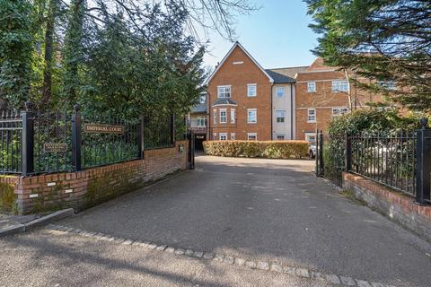 Reading Road, Berkshire RG41 2 bed penthouse for sale