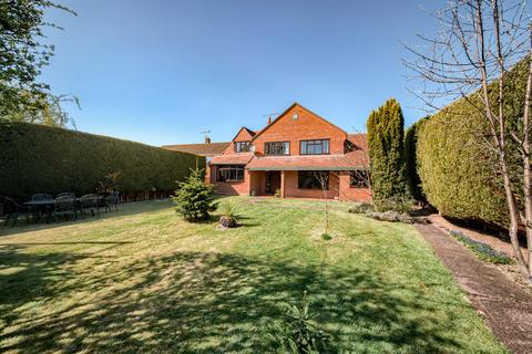 Droitwich Road Claines... 5 bed detached house for sale