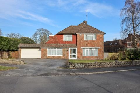 Woodwards Close, Burgess Hill, RH15 4 bed detached house for sale