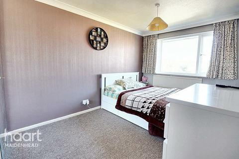 Furrow Way, Maidenhead 3 bed terraced house for sale