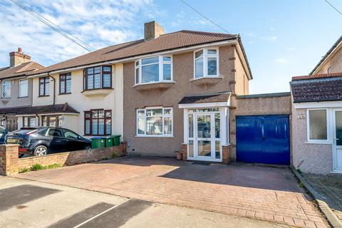 Preston Drive, Bexleyheath DA7 3 bed semi