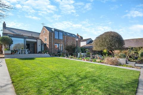 Linden Walk, Louth, Lincolnshire, LN11 4 bed detached house for sale