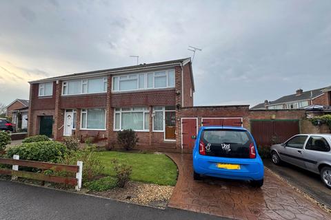 Broadlands Avenue, Bridgwater TA6 3 bed semi