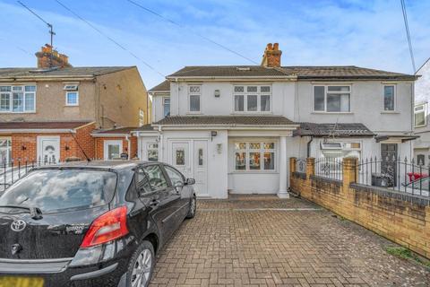 Slough,  Berkshire,  SL2 4 bed semi