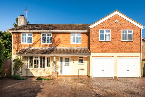 Huxley Close, Newport Pagnell... 5 bed detached house for sale