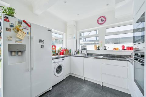 Mayday Gardens, Blackheath, London, SE3 3 bed semi