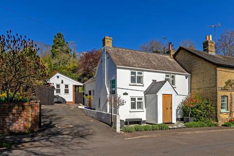 High Street, Royston SG8 3 bed character property for sale